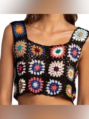 Crochet Multicolor Square Crop Top Size L/XL P2P 22-26”